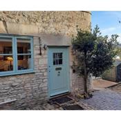 Market Place Cottage, Tetbury, Cotswolds Grade II Central location