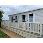 Modern Caravan With Decking And Free Wifi At St Osyth Beach Ref 28042pm