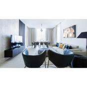 Nasma Luxury Stays - Luxury Retreat With Balcony and Stunning City View