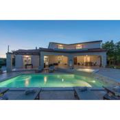 New luxury villa Bellavista with pool & hidromassage with an amazing view of Motovun