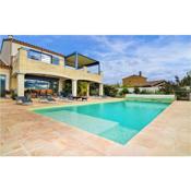 Nice Home In Flaux With Outdoor Swimming Pool, 2 Bedrooms And Wifi