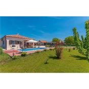 Nice home in Pakovo Selo w/ Outdoor swimming pool, WiFi and 3 Bedrooms