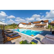 Nice home in Slunj with Outdoor swimming pool, WiFi and 6 Bedrooms