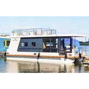 Nice ship-boat in Havelsee OT Ktzkow with 1 Bedrooms