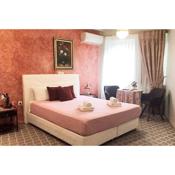 Nice Suite 5 min. from Syntagma Square, Athens