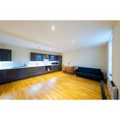 Nine Charlotte House - Large Apartment 2 Bedrooms - 2 Bathrooms