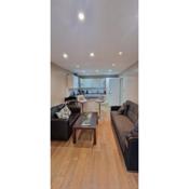 Notting Hill- 2 Bed, 2 bath, Private Patio by Hyde Park
