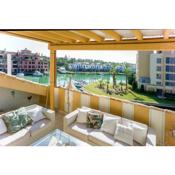 One&Lux Bright Penthouse with views to the Marina