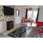 Owl Haven: Comfortable central 3 bedroom house, with an enclosed garden.
