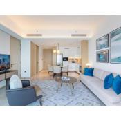 Palm Stays - Luxurious 1BR - Address Harbour Point -1BR-Pool-GYM