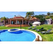Panoramic Villa with pool and gym Ref 96
