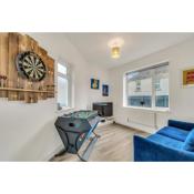 Park House - Central spacious 4 bedroom Edwardian house, with games room in the heart of Plymouth