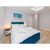 Pass the Keys Brand-New Trendy 2BR in the Vibrant Town Centre