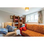 Pass the Keys - Cosy and typical English flat in south west London