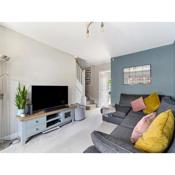 Pass the Keys Fabulous 2 Bed House in Woodford sleeps 4