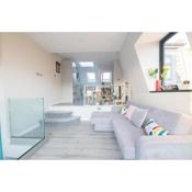 Pass The Keys - Spacious flat with private terrace in South central London