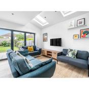 Pass the Keys Stunning Modern 4 Bed with Parking and Garden