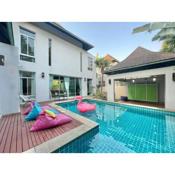 Pattaya private Jacuzzi Pool Villa Nearby BEACH