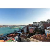 Phenomenal Apartment with Bosphorus View near Shore in Rumelihisari, Sariyer