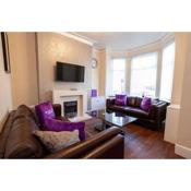 Pillo Rooms - Spacious Cosy 2 Bedroom House by Bridgewater Canal