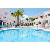 PORT ROYAL APARTMENTS, Heated pool, Speed WiFi, Terrace