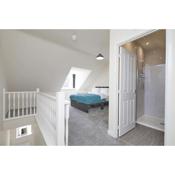 Prime Location & Free Parking Stylish 3-Bed Home