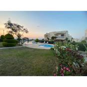 Private House with Pool and Garden in Mugla