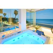 PURO BEACH. Charming apartment with jacuzzi.