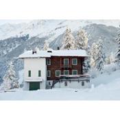 QC House - Chalet tra le alpi