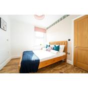 Redhill Garland- 1 bed ground floor apartment by LGW Short Lets