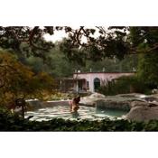 Relais La Foleia - Luxury Villa with private lake