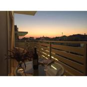 Renovated Flat/Unmatched Location/Balcony View Marias