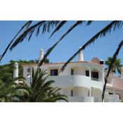 Renovated Vale do Milho Golf Apartment with sea view