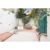 Right House - Small Garden in Old Town - Historical Castle District