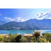 Romantic villa Diana with amazing lake views, private parking