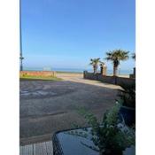 Sea View Suite, with Parking, On Tankerton Beachfront, Whitstable