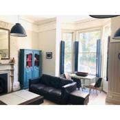 Seaside Escape - gorgeous 2 bed apartment in St-Leonards-on-Sea