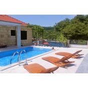 Seaside family friendly house with a swimming pool Puntinak, Brac - 767
