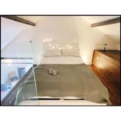 Self-contained Studio in Central London property Unit 4