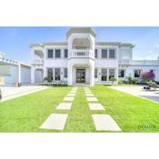 Signature 6BR Villa with Assistant Room and Private Pool in Frond F Palm Jumeirah by Deluxe Holiday Homes