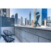 Silkhaus elegant studio in the central DIFC with balcony and city views