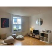 Spacious 1-bedroom apartment in Belsize Village