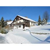 Spacious cottage in the Giant Mountains 1 km from the skislopes