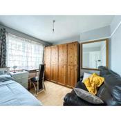 Spacious Double Bedroom in Shooters Hill
