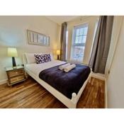 Spacious Luxury Serviced Apartment next to City Centre with Free Parking - Contractors & Relocators