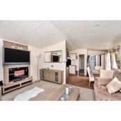 Spacious Stunning Lakeside 3 bed Holiday Home