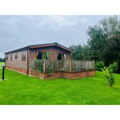 Springwell Lodge With Hot Tub