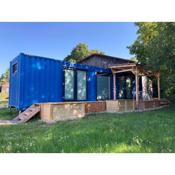 Steelcave Shipping Container Tiny House - Parkplatz, Netflix, Veranda