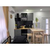 Studio Apartment GoodLife with Private Free Parking