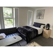 Studio Flat in the Centre of Watford